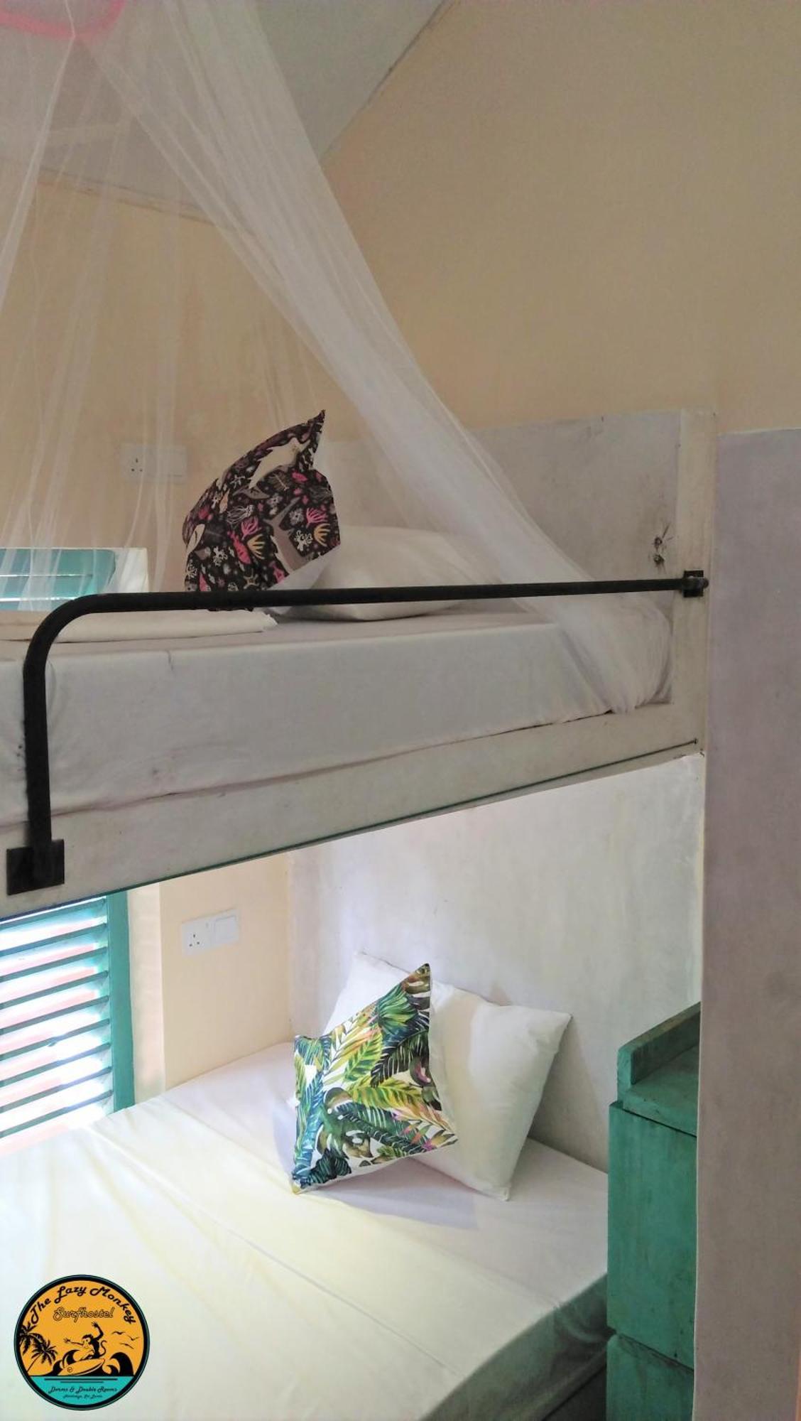 Lazy Monkey Surfhostel - Sri Lanka Dikwella Ngoại thất bức ảnh