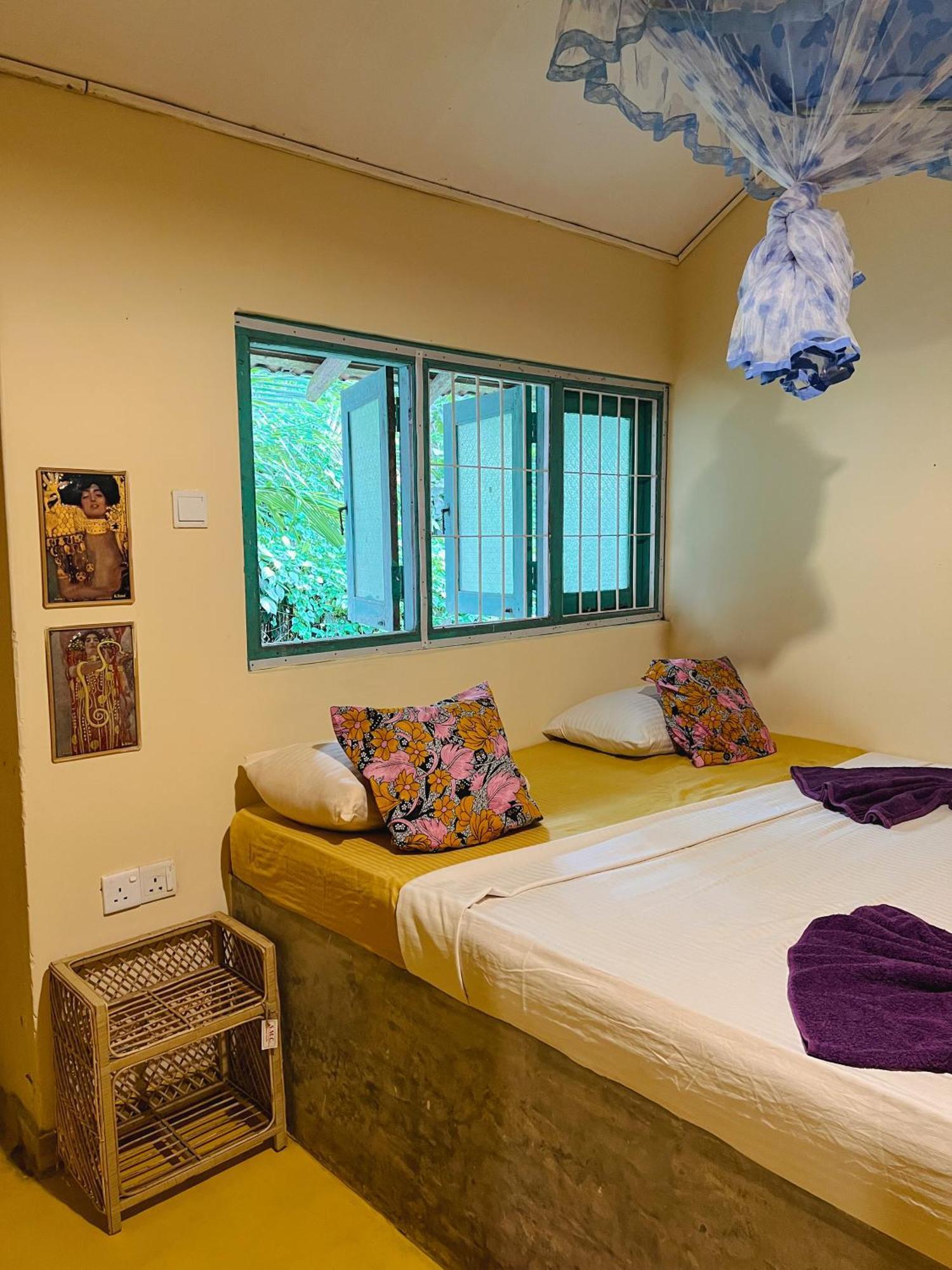 Lazy Monkey Surfhostel - Sri Lanka Dikwella Ngoại thất bức ảnh