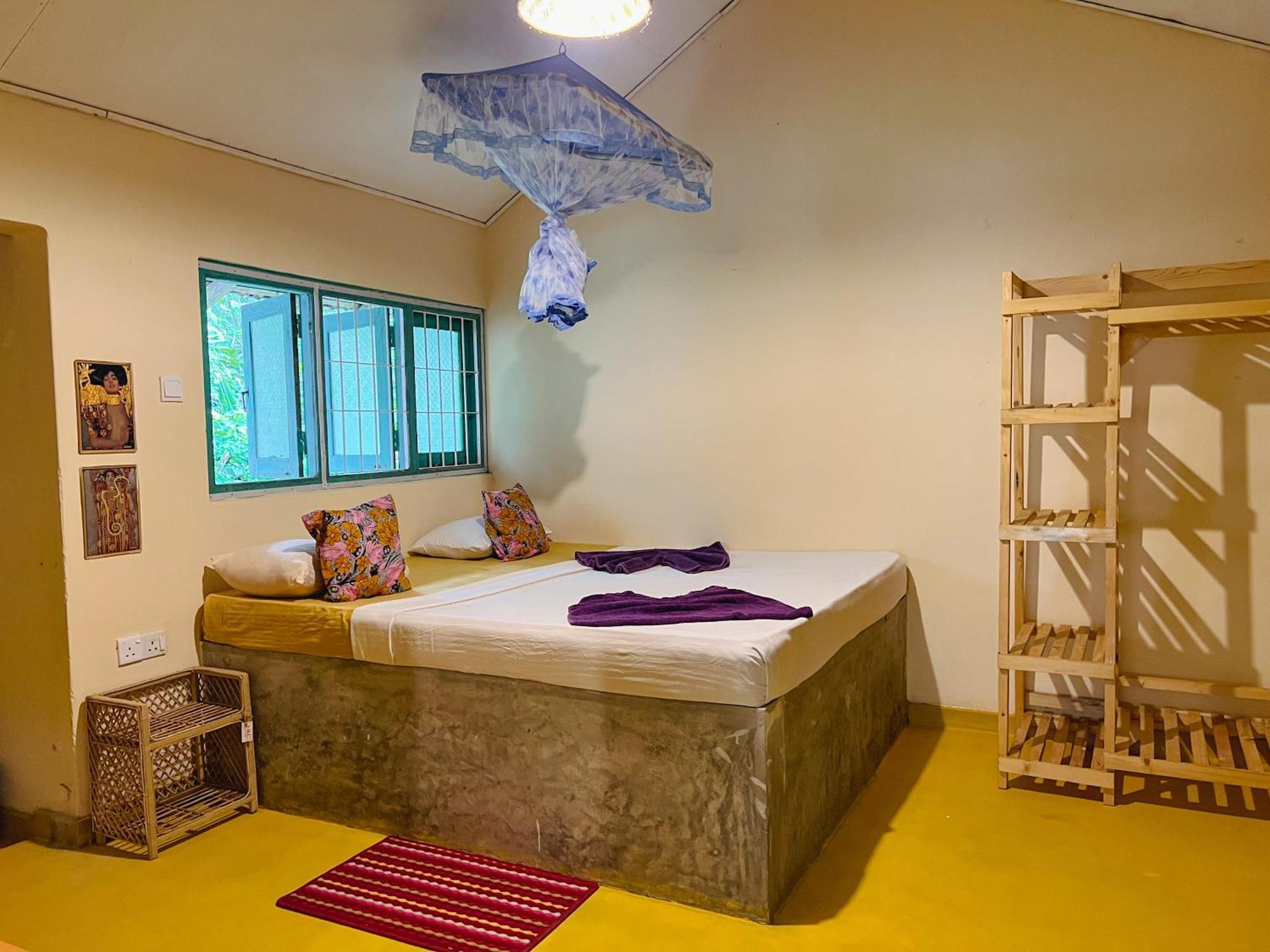Lazy Monkey Surfhostel - Sri Lanka Dikwella Ngoại thất bức ảnh